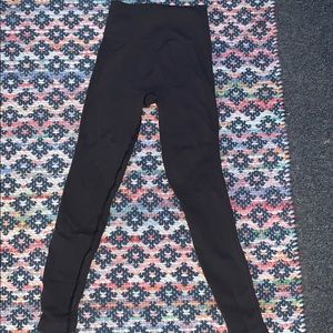 Lululemon leggings size 4.
